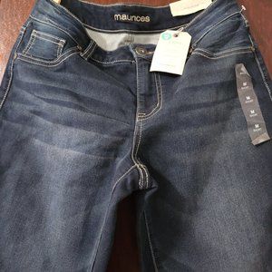 Maurices mid rise jegging size medium short.